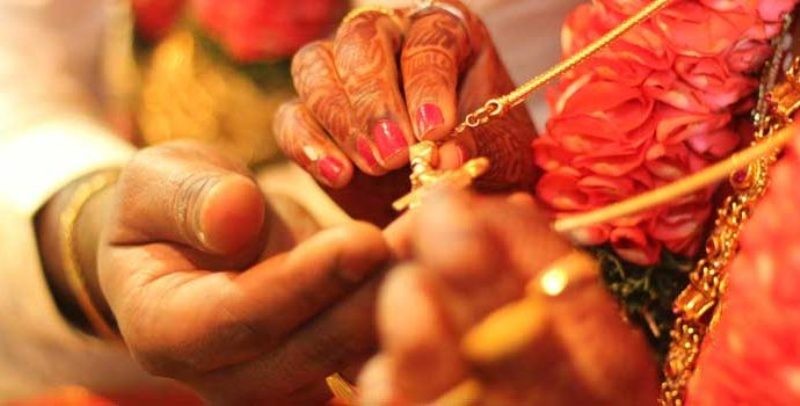 छोराका लागि बुहारी लिन पुगेका बुवा सम्धीनी लिएर फरार भएपछि....