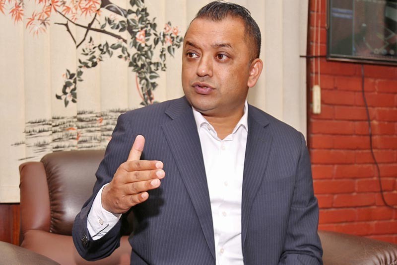 ‘प्रधानमन्त्रीज्यू, कर्मचारीको काँधमा बन्दुक राखेर निषेधाज्ञाको गोली नबर्साउनुस्'