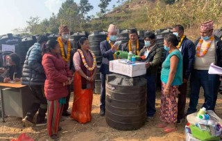 हलेसी तुवाचुङ नगरपालिकाद्वारा  धितुङका ३४५  किसानलाई बीउ तथा कृषि सामग्री वितरण
