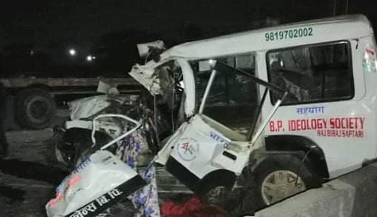 एम्बुलेन्स दुर्घटना हुँदा एकजनाको मृत्यु, तीनजना घाइते