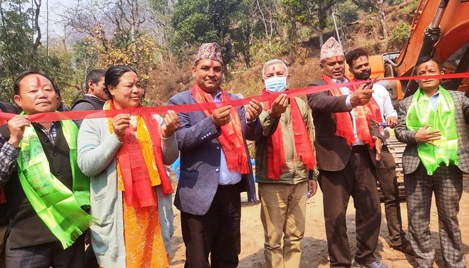 ४ मेगावाटको तल्लो मध्य रावाखोलाको काम सुरु 