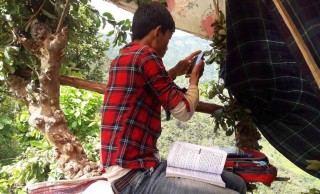 अनलाइन कक्षा लिन रुखमा डेरा (फोटो फिचर)