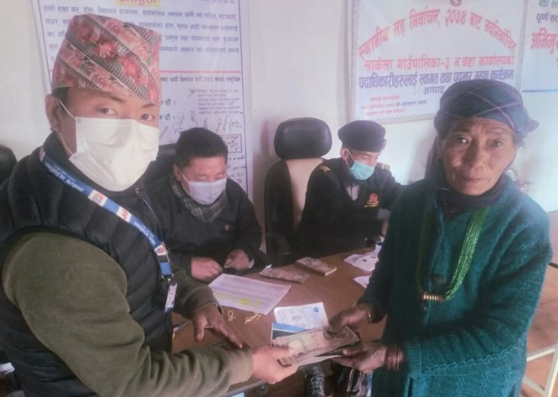 ४६२ अशक्त लाभग्राहीलाई शिविरमार्फत भत्ता वितरण 