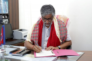 रासस अध्यक्ष झाद्वारा पदबहाली