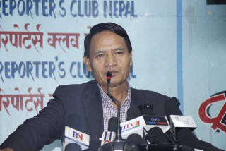 कांग्रेस–एमाले मिलेर सरकार बनाऔँ : एमाले नेता तामाङ
