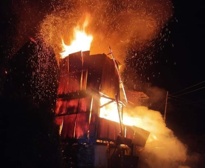 खोटाङको बाक्सिलामा आगलागी, १५ लाख बराबरको क्षति