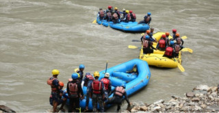 त्रिशूलीमा बेपत्ता बस र शवको खोजीका लागि भारतीय उद्धार टोली खटियो